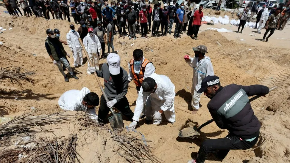 غزہ کے النصر میڈیکل کمپلیکس میں مبینہ اجتماعی قبروں کی حقیقت کیا ہے؟