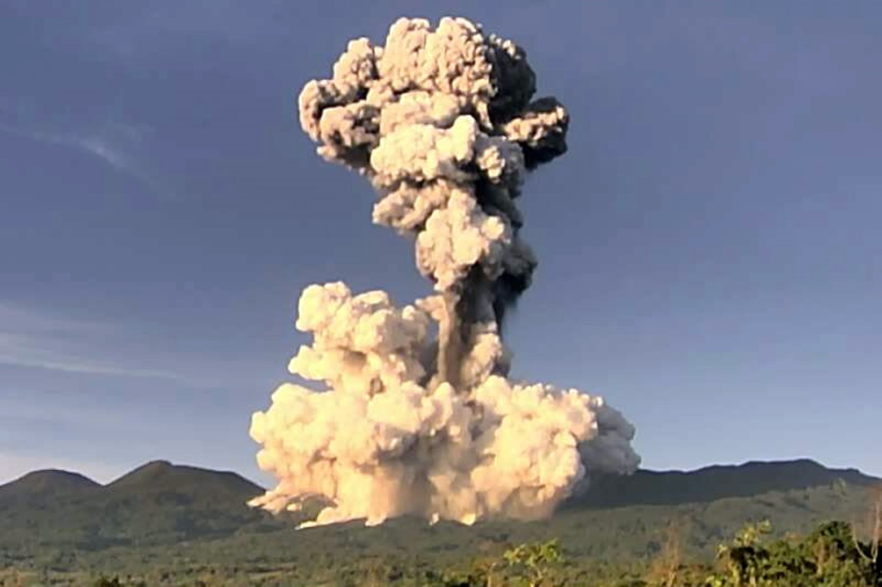 Giant eruption of Costa Rica volcano DailyTimes World News