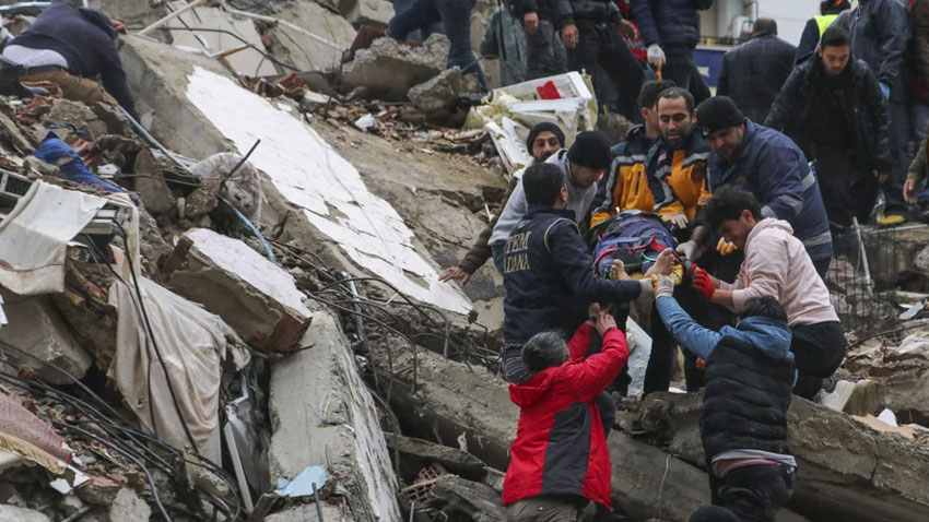 Death Toll From Turkiye Syria Earthquakes Soars Past 28000 Radio Pakistan World News