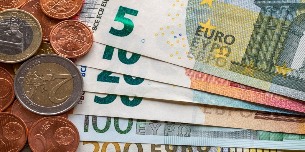 Euro to PKR exchange rate on May 19th, 2021