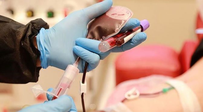 (Web Desk) The first corona virus patient in Pakistan has been transferred home after recovering from pacio immunization therapy. Dr Tahir Shamsi, head of the National Institute of Blood Diseases (NIBD), says that corona One of the patients underwent plasma transplantation on April 30 (Web Desk) The first corona virus patient in Pakistan has been transferred home after recovering from pacio immunization therapy. Dr Tahir Shamsi, head of the National Institute of Blood Diseases (NIBD), says that corona One of the patients underwent plasma transplantation on April 30